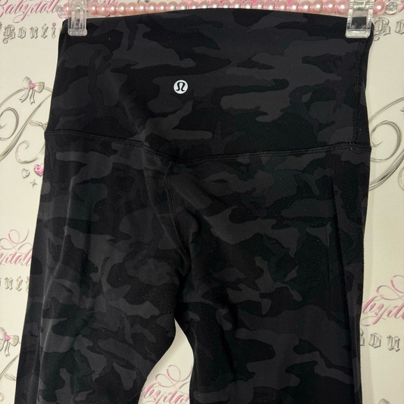 Lululemon leggings camouflage camo dark grey black soft buttery stretchy comfy - Picture 3 of 9